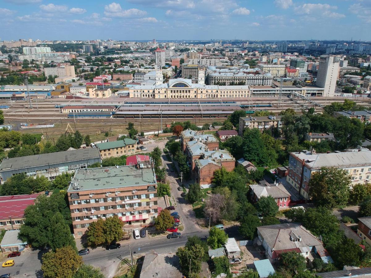 Хостел Perron คาร์คิฟ ภายนอก รูปภาพ